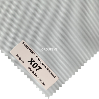 Un bon prix. La gamme de petits rouleaux à obscurcissement motorisé avec stores rouleaux électriques pour fenêtre faite sur mesure et nuances UV en ligne