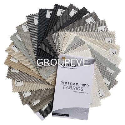Un bon prix. Tissu de protection solaire en fibre de verre de 0,75 mm ASTM G21, matériau de store solaire anti-fongique pour tissu de store à enrouleur commercial En ligne