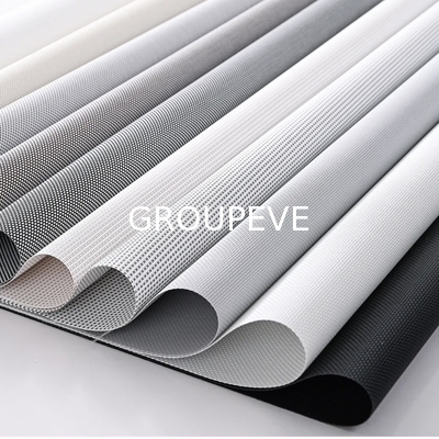 Un bon prix. 71% en PVC 29% en fibre de verre étanche à l'eau écran solaire en rouleau en ligne