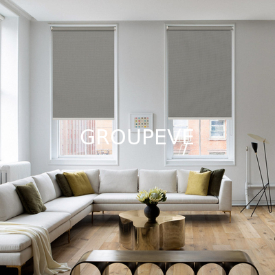 Un bon prix. Tissu blindé à rouleaux noirs PVC ignifuge Tissu blindé pour fenêtre solaire Toneurs blindés Tissu blindé extérieur en ligne